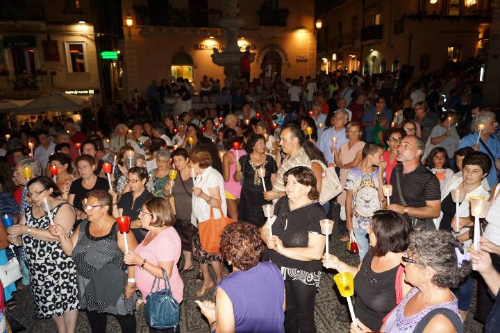 fiaccolata per padre sinitò 18 08 14 due