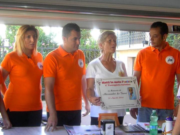 giovanna tamà con alcuni organizzatori del memorial alessandro lo turco 04 09 14