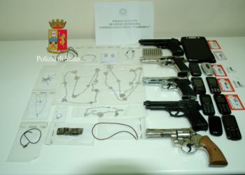 Taormina. Rapina in gioielleria: i malviventi (arrestati dalla Polizia) traditi dai telefonini