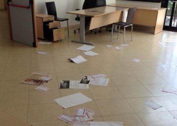 Letojanni. Vandali in azione nella notte al Polifunzionale e nei locali della mensa scolastica