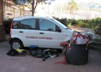 Taormina e Giardini. Pesca abusiva: sequestri e multe salate della Guardia Costiera