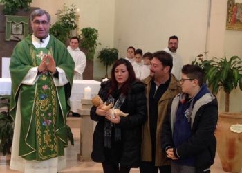 Trappitello. Parrocchia Sacro Cuore: la statua del Bambinello alla famiglia Longo per un anno