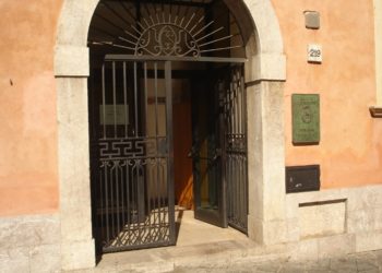 Taormina. Una rumena di 23 anni denunciata dalla Polizia Municipale per accattonaggio