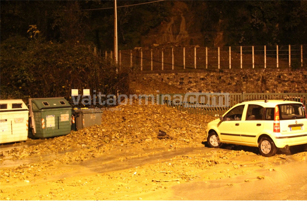 La frana in Piazza Cacciola a Taormina