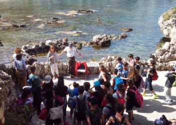 Taormina. Studenti in visita all’Isolabella nell’ambito del progetto “Il Mare e le sue Isole”