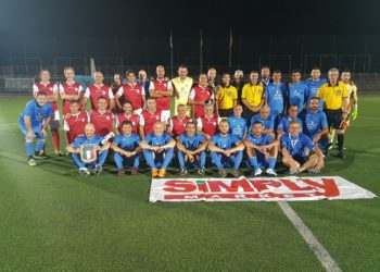 Taormina. Amichevole di calcio per beneficenza al “Bacigalupo”. La Nazionale “Donare è Vita” batte 6-4 le “Glorie Taorminesi”