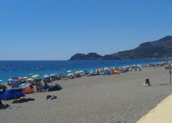 Ferragosto a Letojanni tra ordine, regole e pulizia: la cittadina balneare è un esempio per tutti i Comuni del comprensorio