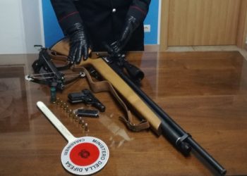 Blitz dei carabinieri di Taormina: 4 arresti per droga e armi a Giardini e a Furci