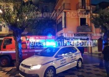 Taormina. Fiamme all’interno di un immobile del Corso Umberto: intervento dei Vigili del Fuoco