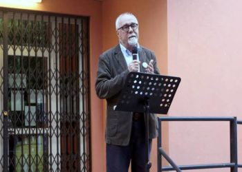 Taormina. Il sindaco Bolognari: “Stop a venditori ambulanti, questuanti, spettacolini e sfilate di auto e moto nel centro storico”