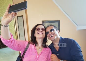 Taormina. Catena Fiorello: “Uccio De Santis, sei il re della risata. Verrò al tuo spettacolo del 13 agosto al Teatro Antico”