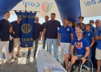 Giardini. Rotary Taormina: donata una canoa per disabili al Circolo Nautico Teocle