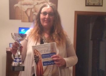Taormina. Antonella Vinciguerra, poetessa doc: “Dedica speciale a mia sorella Giovanna che ha un cuore grande così”