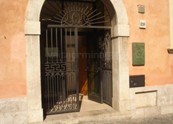 Taormina. Blitz notturno della Polizia municipale: giovane di 30 anni denunciato per detenzione di cocaina