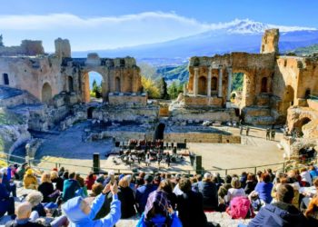 Taormina. “New Year’s Celebration Concert”: tanti applausi per le “Ladies” al Teatro Antico