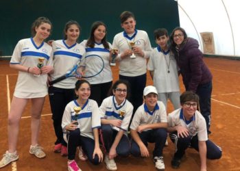 Tennis. La squadra femminile del Comprensivo 1 di Taormina leader ai Giochi sportivi studenteschi