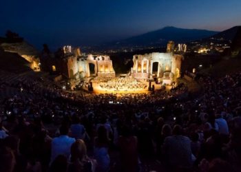 Taormina. Taobuk: sabato 22 giugno l’attesa serata di gala al Teatro Antico (ingresso libero)