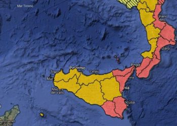 Hinterland taorminese. Allerta meteo rossa per martedì 12 novembre. Scuole chiuse in diversi Comuni