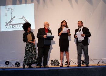 Gravina. Via dei Corti: premio speciale “Nataliberaweb” (intitolato al taorminese Armando Bonadonna) assegnato ad Ezio Costanzo