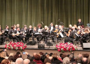 Standing ovation per l’Orchestra a plettro “Città di Taormina” al Palazzo dei congressi