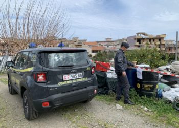 La Guardia di Finanza di Taormina sequestra discarica abusiva di 4.000 mq a S. Teresa