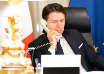 Coronavirus. Conte: “Il 18 maggio riaprono i negozi, il 1° giugno ok a ristoranti, bar, parrucchieri, barbieri e centri estetici”