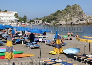 Coronavirus. Musumeci: “La Sicilia riparte. Consentita la corsetta vicino casa. Stabilimenti balneari, ok alla preparazione per la stagione”