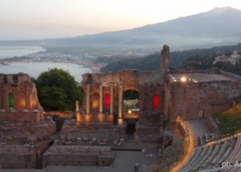 Il 30 maggio riaprono i siti del Parco Naxos Taormina. Il Teatro Antico visitabile dalle 17 alle 22