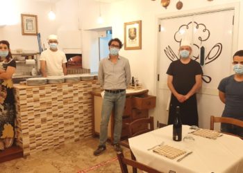 Taormina. Osteria Pizzeria “Le Tre Vie”: “Noi ci siamo. Vi aspettiamo tutti i giorni escluso il martedì”