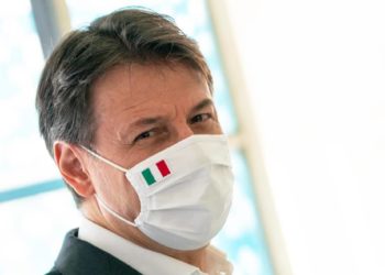 Coronavirus. Conte al lavoro sul nuovo Dpcm. Possibile chiusura dei ristoranti alle 18 e la domenica. Verso lo stop a cinema, teatri, palestre e piscine
