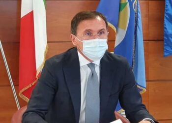 Il ministro Boccia: “Molti italiani non ci saranno più a Natale. Parlare di cenone è fuori luogo”
