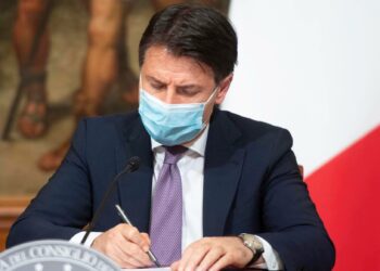 Conte: “In arrivo bonifici a 211mila imprese. Decreto Ristori bis? Quasi pronto”