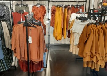 Regione Siciliana. “Dall’8 novembre negozi aperti la domenica anche dopo le 14”