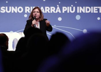 Il ministro Catalfo: “Il Reddito di Cittadinanza non si tocca”. Gli stagionali: “Noi dimenticati. Serve la terza proroga Naspi”