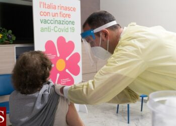 Sicilia. Vaccini anti Covid-19: al via le prenotazioni per i 70enni