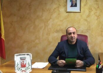 Gaggi. Il sindaco: “Per l’Asp i positivi sono 8, in realtà sono 22. Qualcuno ha la variante inglese”. Zona rossa in arrivo?