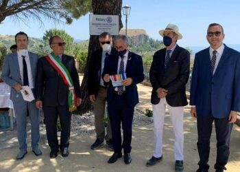 Castelmola. Area giochi più ricca grazie al Rotary Taormina