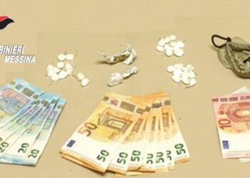 Controlli dei Cc a Taormina e dintorni. Un 19enne arrestato per droga. Diversi giovani denunciati