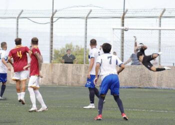 Calcio Coppa Italia. Città di Taormina-Jonica 1-0. Eurogol di Petrullo