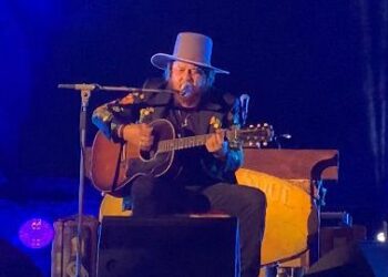 “Siamo in un posto magico”: tanto Zucchero al Teatro Antico di Taormina