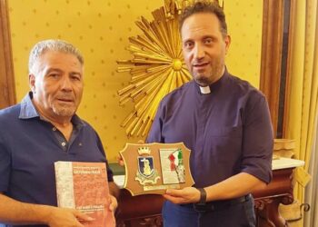 Premio “Sciara dell’Etna” a mons. Santo Marcianò, ordinario militare per l’Italia