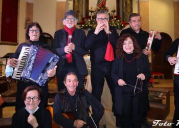 Giardini. Gruppo Folk Naxos: suoni, atmosfere ed emozioni