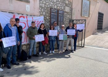 Taormina. “Nessuna garanzia per il futuro”: protesta dei lavoratori Asu davanti al Teatro Antico