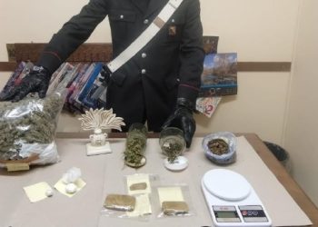 Giardini. Smerciavano droga in casa: coppia di conviventi arrestata dai carabinieri di Taormina