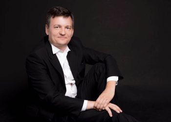 Taormina. “Tao Christmas Fest”: sul palco l’artista internazionale Alexander Yakovlev con lo spettacolo “Piano Recital”