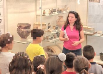 Giardini. Laboratorio didattico per i bambini sui gioielli degli antichi greci in mostra nel Museo Archeologico