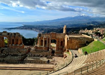 Taormina e Giardini. Teatro Antico, Isolabella e Area archeologica di Naxos: oltre 844mila visitatori nel 2022