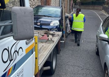 Polizia locale Taormina. Sabato 15/4 oltre 50 verbali per divieto di sosta