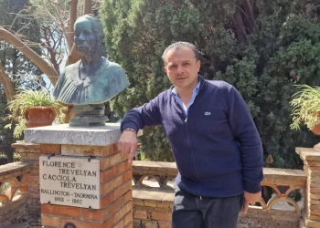 Elezioni Taormina. Il “gruppo dei 9”: “On. De Luca, la dignità delle persone non si calpesta. La politica è condivisione”