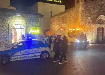 Polizia municipale Taormina. Vigilia di Pasqua: sanzionati oltre 50 veicoli per sosta irregolare nel centro storico